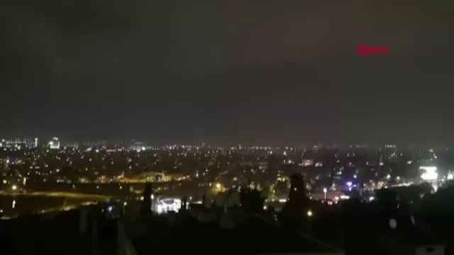 Bursa'da sağanak etkili oldu, bazı cadde ve sokakları su bastı Bursa'da sağanak etkili oldu, bazı cadde ve sokakları su bastı