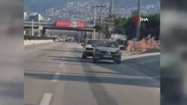 Bursa'da şaşkına çeviren görüntü...Arızalı otomobili kara yolunda ters çekti