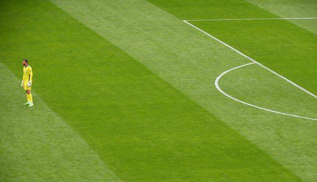 Çekya'nın İskoçya'yı yendiği maçta Patrick Schick akılalmaz bir gol attı