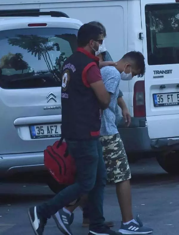 Ceren Duman davasında kan donduran ifadeler: İlişkiye girdikten sonra duş aldım, geldiğimde çıplak şekilde çırpınıyordu Ceren Duman davasında kan donduran ifadeler: İlişkiye girdikten sonra duş aldım, geldiğimde çıplak şekilde çırpınıyordu