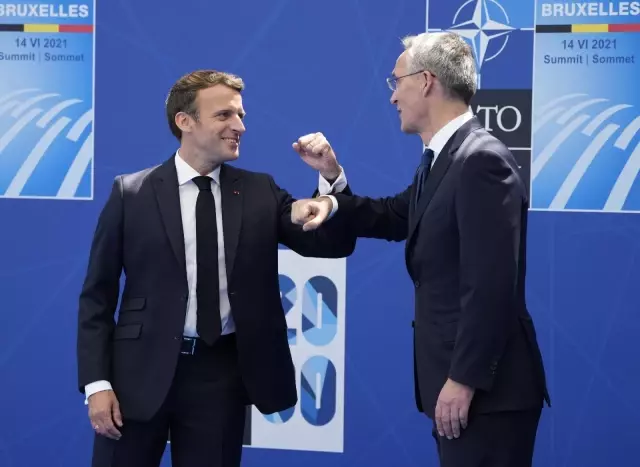 Cumhurbaşkanı Erdoğan, Stoltenberg tarafından resmi olarak karşılandı