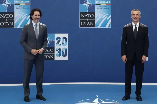 Cumhurbaşkanı Erdoğan, Stoltenberg tarafından resmi olarak karşılandı