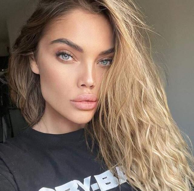 Düşerek ölen Ukraynalı model Anzelika'nın son anları kamerada! 'Lütfen' diyerek ağlamış Düşerek ölen Ukraynalı model Anzelika'nın son anları kamerada! 'Lütfen' diyerek ağlamış