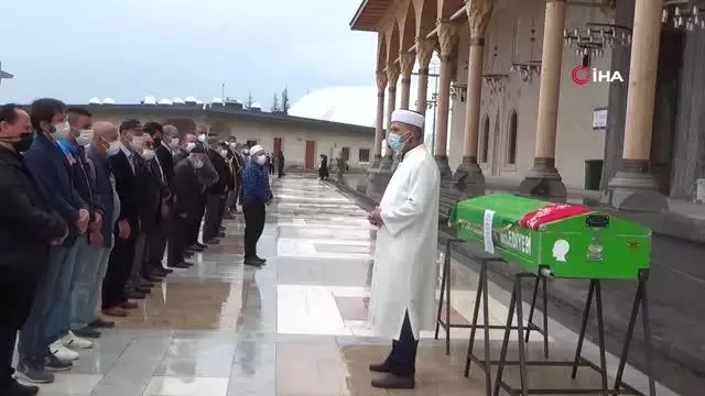 Genç kıza çarpıp, ölümüne neden olan sürücü serbest bırakıldı Genç kıza çarpıp, ölümüne neden olan sürücü serbest bırakıldı