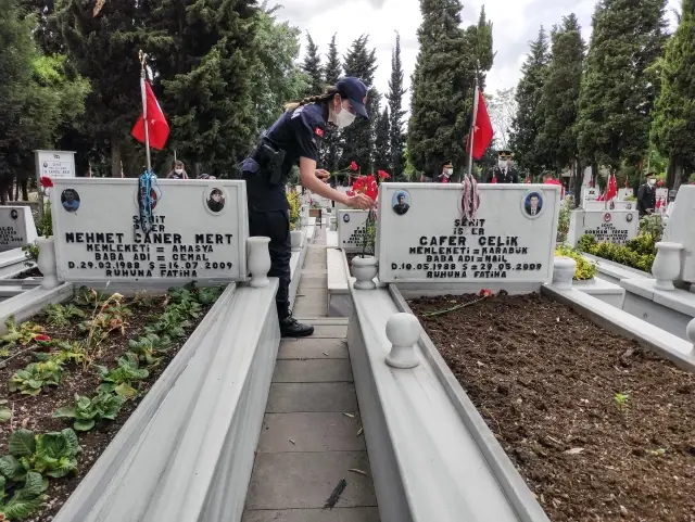 Son dakika haberleri... Jandarma Teşkilatının 182. kuruluş yıl dönümünde Edirnekapı Şehitliği'nde tören düzenlendi
