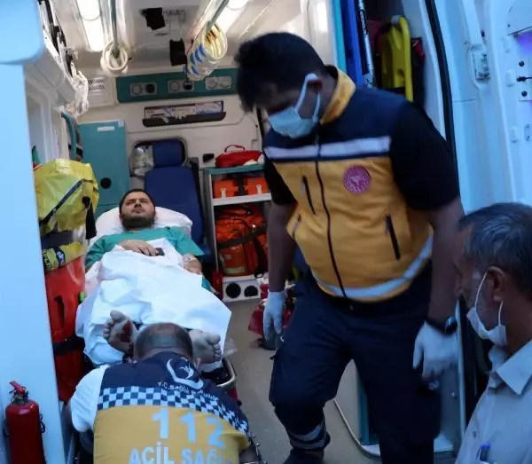 Arkadaşları görünce inanamadı! Nöroloji doktoruna sokak ortasında silahlı saldırı Arkadaşları görünce inanamadı! Nöroloji doktoruna sokak ortasında silahlı saldırı
