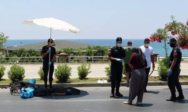 Antalya'daki kazada hayatını kaybeden bisiklet sürücüsü genç kız, Afyonkarahisar'da defnedildi Antalya'daki kazada hayatını kaybeden bisiklet sürücüsü genç kız, Afyonkarahisar'da defnedildi