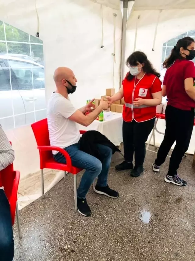 Kızılay'dan kan bağışında bulunanlara hediye