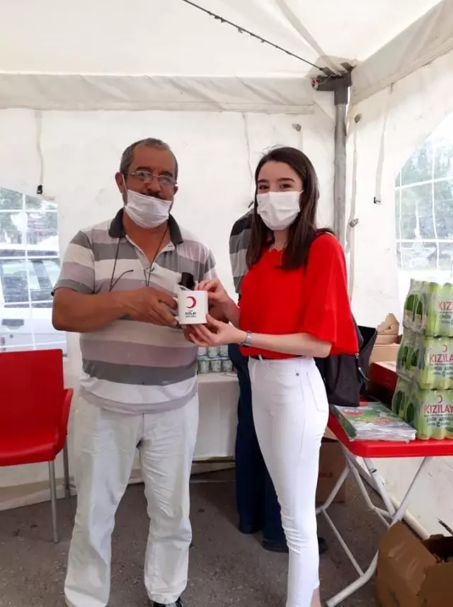 Kızılay'dan kan bağışında bulunanlara hediye