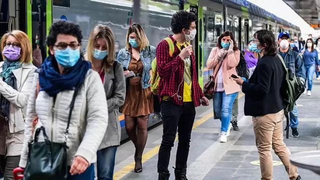Salgınının sonu mu geliyor? Dünya genelindeki vakalar 7 haftadır düşüşte Salgınının sonu mu geliyor? Dünya genelindeki vakalar 7 haftadır düşüşte