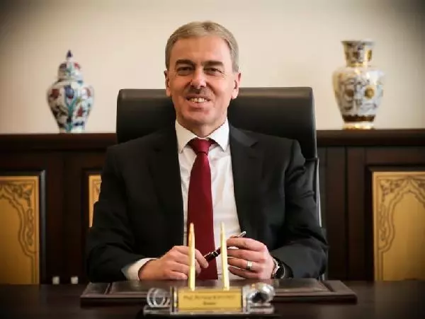 Son dakika haber... KÜTAHYA REKTÖR PROF. DR. KAVUNCU, TRAFİK KAZASINDA YARALANDI