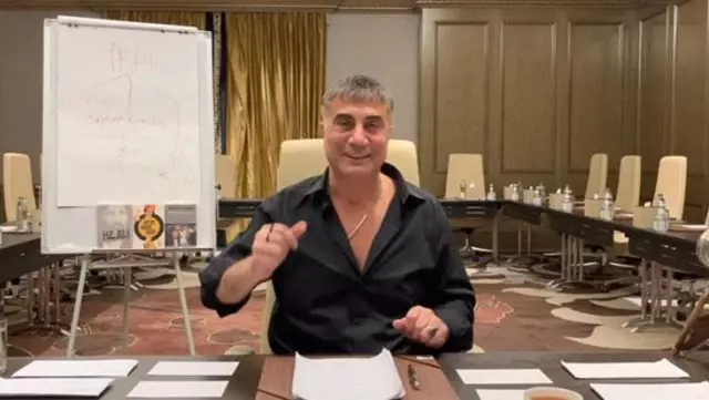 Sedat Peker'den 'Gözaltına alındı' iddialarına yanıt: Yetkililerle karşılıklı sohbette bulunduk Sedat Peker'den 'Gözaltına alındı' iddialarına yanıt: Yetkililerle karşılıklı sohbette bulunduk