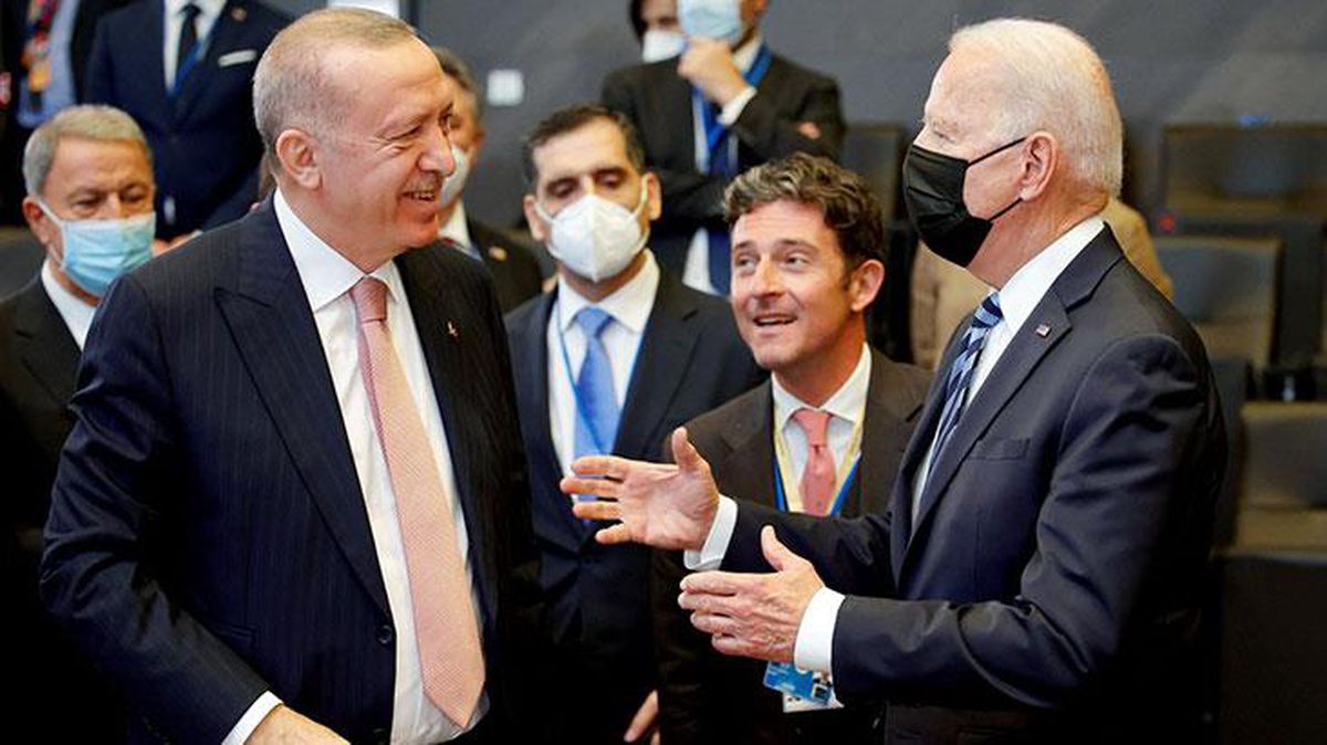 Son Dakika: Cumhurbaşkanı Erdoğan-ABD Başkanı Biden görüşmesi 1 saat ertelenerek 19:00'a alındı