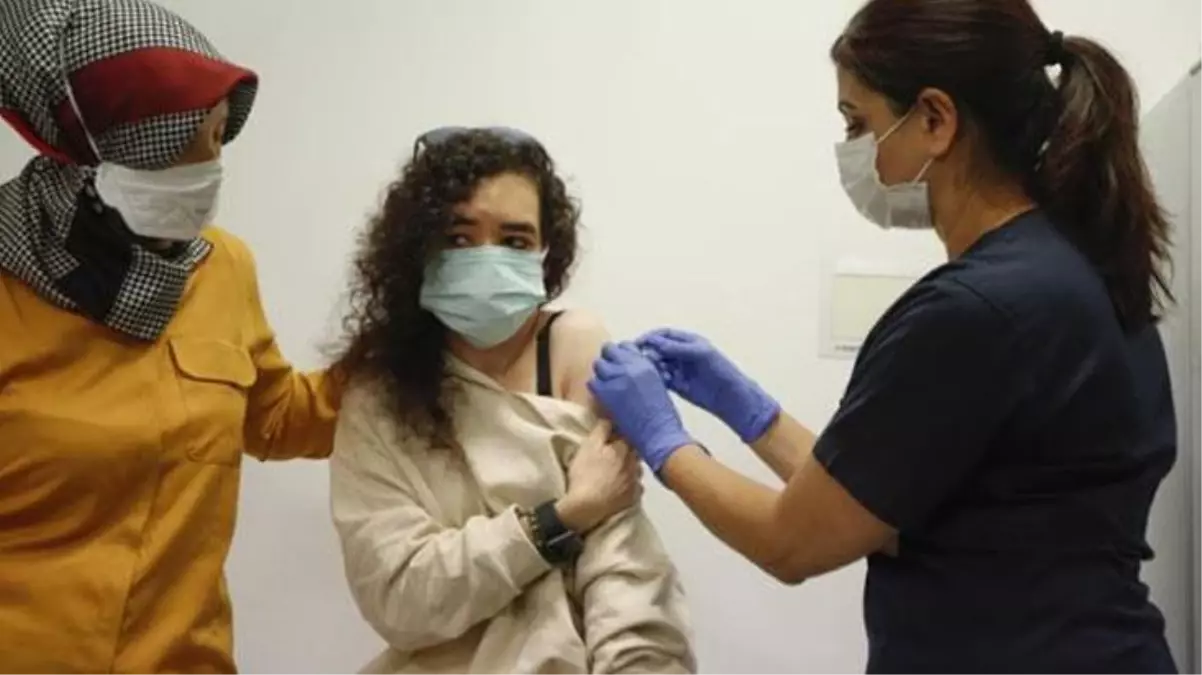 Son Dakika: SGK'ya kayıtlı tüm işçi ve memurlara Kovid-19 aşı randevusu yarın açılıyor