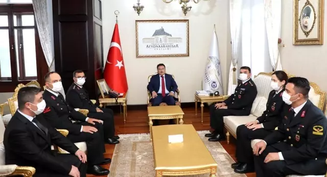 Vali Çiçek, huzur ve asayişi sağlayan jandarma personelinin sayısını açıkladı Vali Çiçek, huzur ve asayişi sağlayan jandarma personelinin sayısını açıkladı