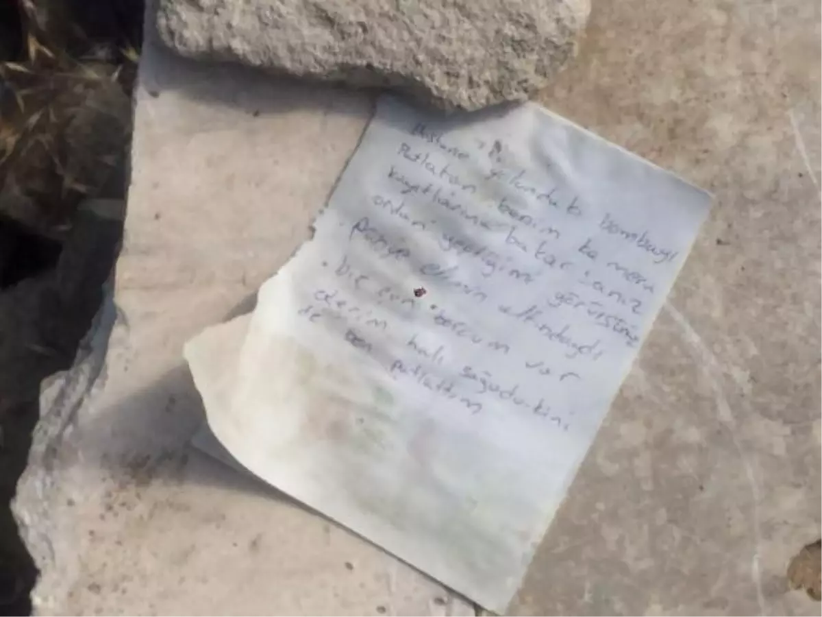 Yanarak öldüğü aracının yanında itiraf notu bulunan öğretmen defnedildi