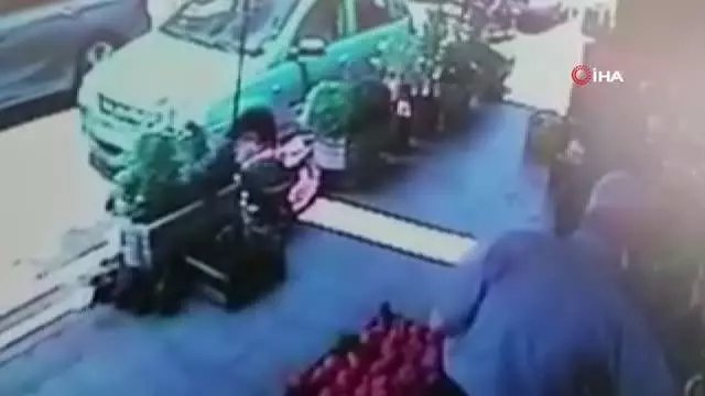 Yarım saatte iki ayrı hırsızlık... O anlar güvenlik kamerasına böyle yansıdı