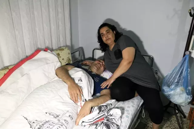 Yatağa mahkum kardeşinin malulen emekli olmasını istiyor Yatağa mahkum kardeşinin malulen emekli olmasını istiyor