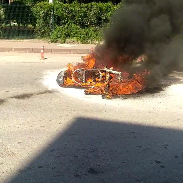 yeni aldigi motosikleti alev alev yandi kendi 4 14200507 o