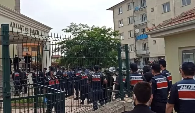 30 saat süren yargılamanın ardından 7 kişi tutuklandı