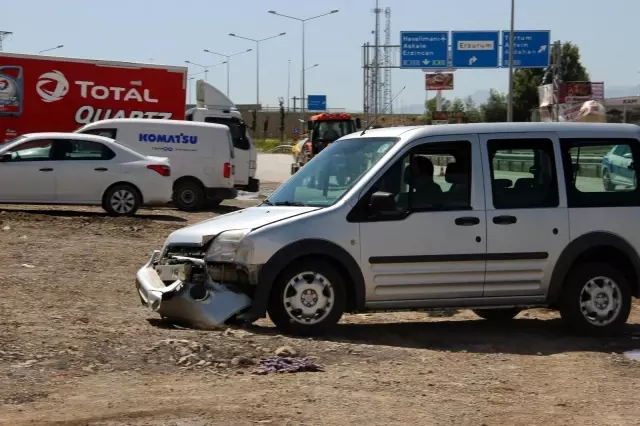 50 metre sürüklenen araçtan yara almadan kurtuldular 50 metre sürüklenen araçtan yara almadan kurtuldular