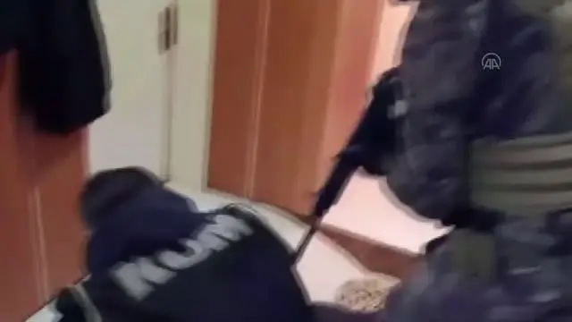 AFYONKARAHİSAR - Elebaşılığını Sedat Peker'in yaptığı suç örgütüne yönelik operasyonda 2 zanlı tutuklandı AFYONKARAHİSAR - Elebaşılığını Sedat Peker'in yaptığı suç örgütüne yönelik operasyonda 2 zanlı tutuklandı