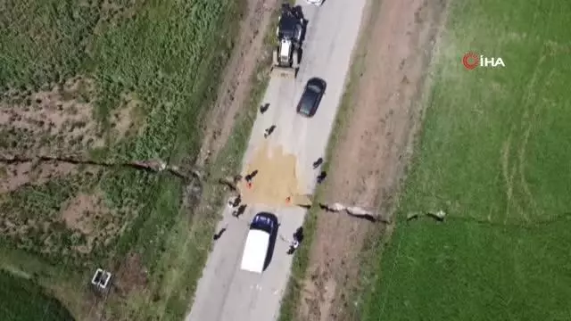 (AFYONKARAHİSAR - Özel) Çökme ve yarıkların oluştuğu yol ile ilgili ilk bilimsel açıklama geldi (AFYONKARAHİSAR - Özel) Çökme ve yarıkların oluştuğu yol ile ilgili ilk bilimsel açıklama geldi