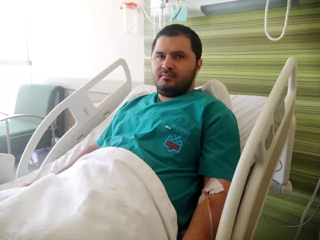 Kayseri'de uyuşturucu bağımlısı adam bağımlılık yaratan ilacı yazmayınca doktora silahla saldırdı Kayseri'de uyuşturucu bağımlısı adam bağımlılık yaratan ilacı yazmayınca doktora silahla saldırdı
