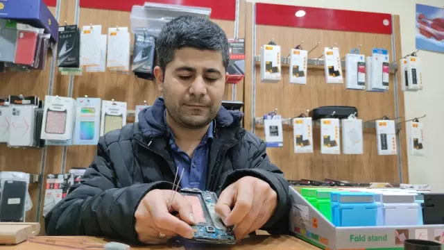 Son dakika haberi: Cep telefonu bataryasının patlaması güvenlik kamerasınca görüntülendi batarya,Cep telefonu,İnegöl,PATLAMA,
