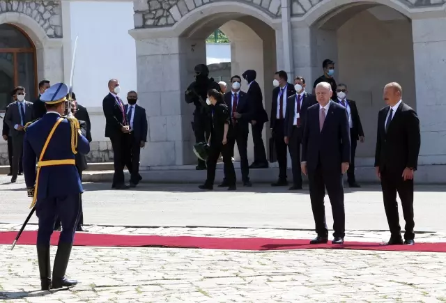 Cumhurbaşkanı Erdoğan, Şuşa'da resmi törenle karşılandı
