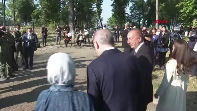 Son dakika gündem: Cumhurbaşkanı Erdoğan, Şuşa'da tarihi yerleri gezdi ve Cıdır Ovası şenliklerine katıldı