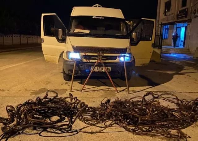 Son dakika gündem: Denizli'de 3 hırsızlık şüphelisi jandarma dedektif timlerince yakalandı Son dakika gündem: Denizli'de 3 hırsızlık şüphelisi jandarma dedektif timlerince yakalandı