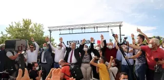 Altınkum: Didim Belediye Başkanı Atabay ile avukatı, bir grubun sopalı saldırısına uğradı Altınkum: Didim Belediye Başkanı Atabay ile avukatı, bir grubun sopalı saldırısına uğradı