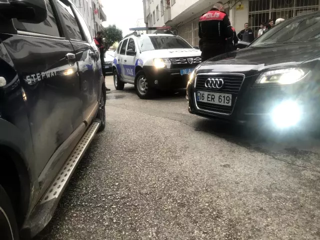 Son dakika... 'Dur' ihtarına uymayarak polise çarpan sürücü böyle yakalandı