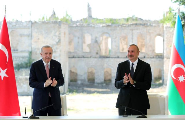 erdogan ve aliyev susa beyannamesini imzaladi 3 14202324 o