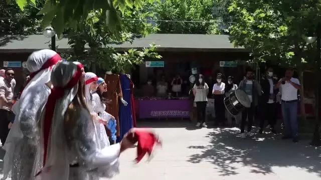 Halk Eğitim Merkezi yıl sonu sergisi açıldı