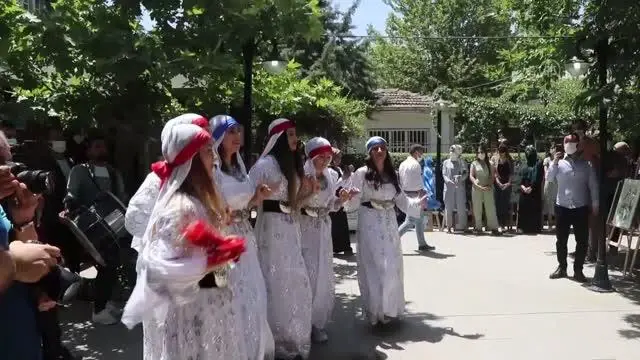 Halk Eğitim Merkezi yıl sonu sergisi açıldı
