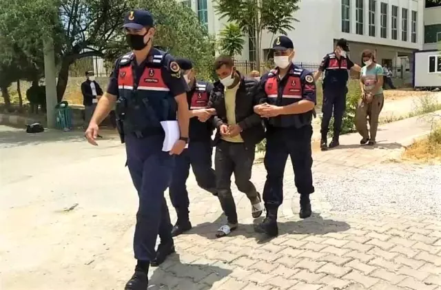 Hırsız sevgililer çaldıkları 70 bin TL'lik kabloyu eritirken yakalandı Hırsız sevgililer çaldıkları 70 bin TL'lik kabloyu eritirken yakalandı