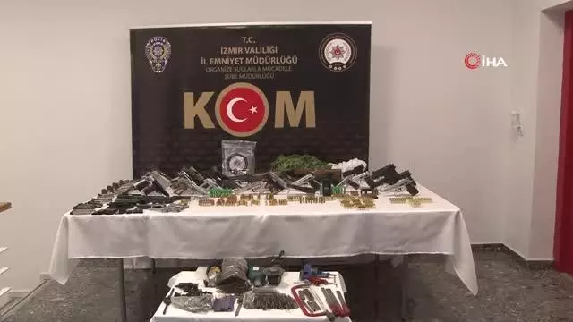 İzmir merkezli yasa dışı silah ticareti operasyonu: 17 gözaltı