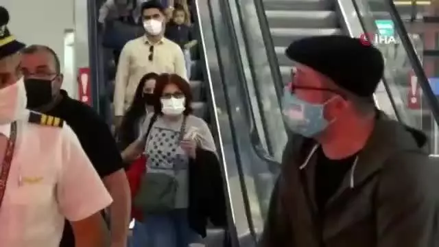 Ödüllü yarışma için kılık değiştirip halkın arasına karışan Nihat Kahveci'yi kimse tanımadı