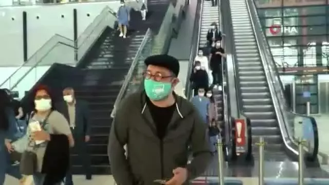 Ödüllü yarışma için kılık değiştirip halkın arasına karışan Nihat Kahveci'yi kimse tanımadı