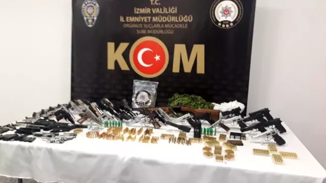İzmir merkezli yasa dışı silah ticareti operasyonu: 17 gözaltı
