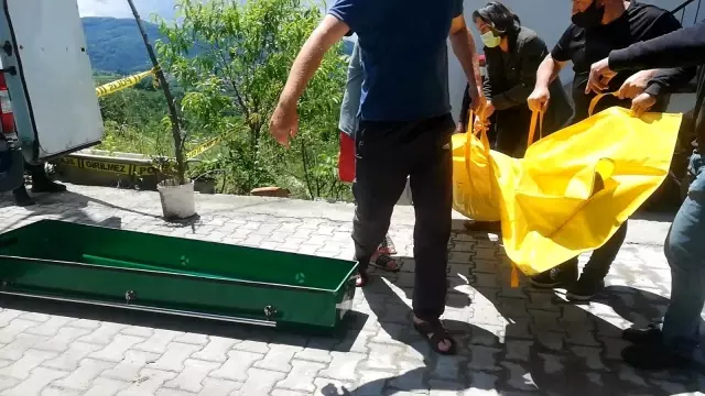 Evinin önünde silahlı saldırıya uğradı, mahalleli kanlar içinde buldu