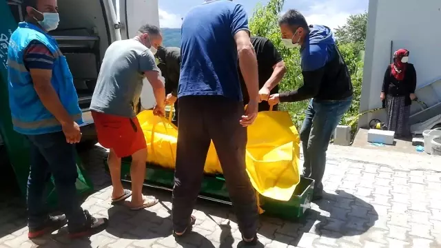 Evinin önünde silahlı saldırıya uğradı, mahalleli kanlar içinde buldu