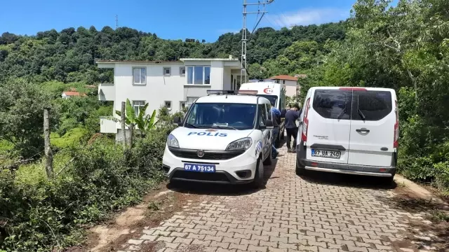 Evinin önünde silahlı saldırıya uğradı, mahalleli kanlar içinde buldu