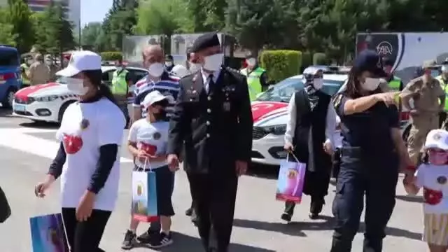 Son Dakika | Minik öğrenciler jandarmayı ziyaret etti Son Dakika | Minik öğrenciler jandarmayı ziyaret etti