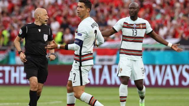 Ronaldo'ya 10 dakika yetti! Cüneyt Çakır'ın verdiği penaltıda golü atan star futbolcu tarihe geçti Ronaldo'ya 10 dakika yetti! Cüneyt Çakır'ın verdiği penaltıda golü atan star futbolcu tarihe geçti