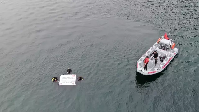 Son Dakika | Jandarmanın kuruluş yıl dönümü su altında kutlandı
