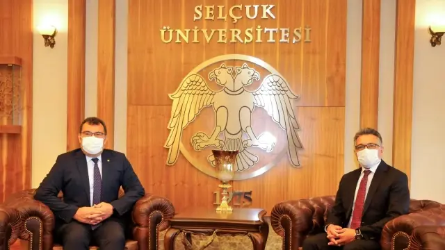 TÜBİTAK Başkanı Prof. Dr. Mandal, SÜ'de yürütülen aşı çalışmaları hakkında bilgi aldı