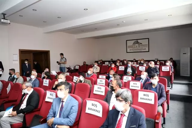 Vatandaş derdini valiye anlattı Vatandaş derdini valiye anlattı